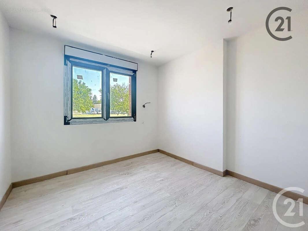 Maison à NEUFCHATEL-SUR-AISNE