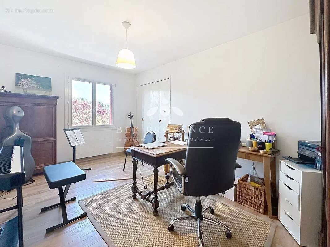 Maison à SOLLIES-TOUCAS