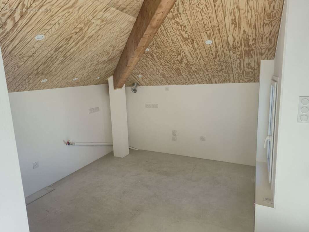 Appartement à BARAQUEVILLE