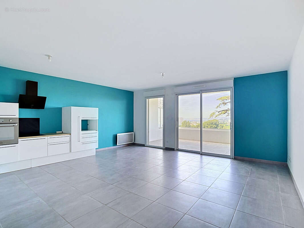 Appartement à MARSEILLE-9E