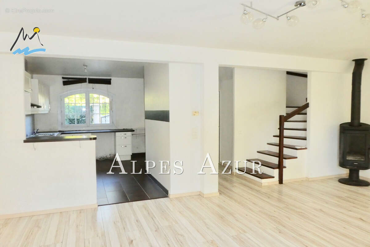 Appartement à VILLENEUVE-LOUBET