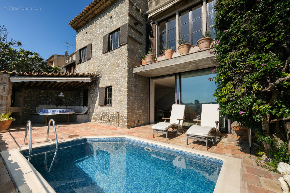 Maison à CAGNES-SUR-MER