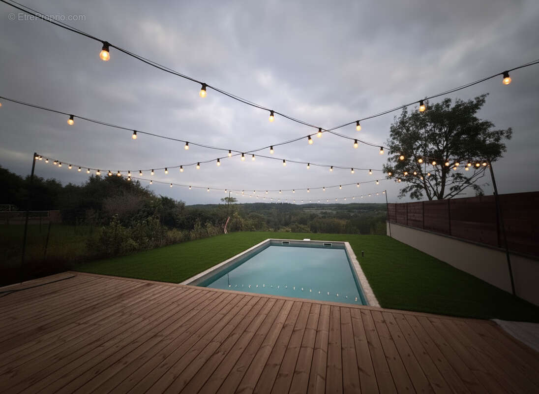 Maison à SAINT-CLAIR-DU-RHONE