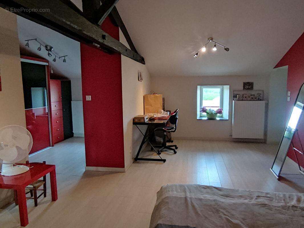 Maison à SAINT-MESMIN