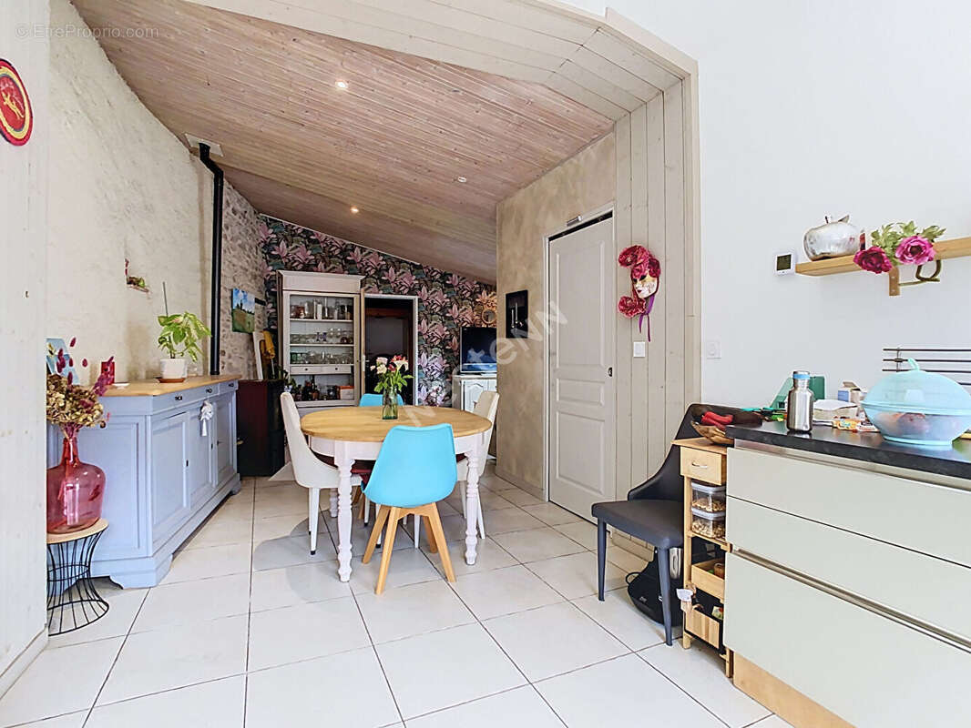 Maison Mouzillon  À seulement 5 minutes de Clisson ; À 5 minutes de Vallet ; À 4 minutes de l'axe Nantes?Cholet ; À 25 minutes d - photo 18