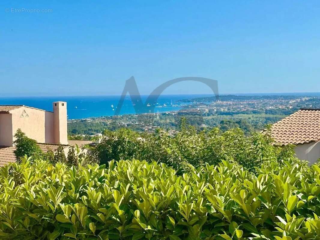 Appartement à VILLENEUVE-LOUBET