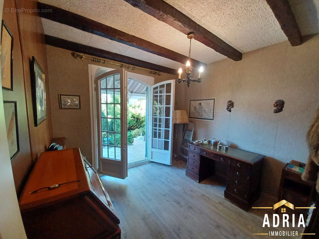Bureau - Maison à DORNOT