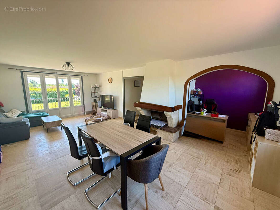Grande Maison Familiale Lusigny 8 pièce(s) 306.57 m² - photo 2