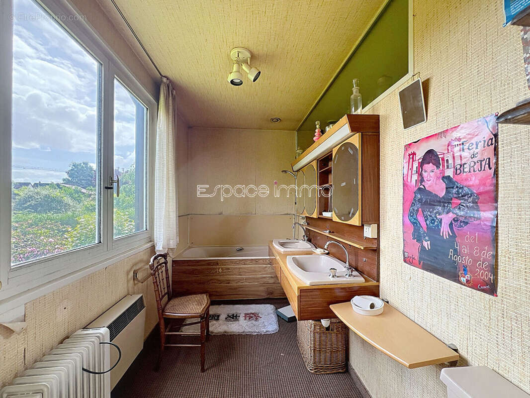 Maison à MONT-SAINT-AIGNAN