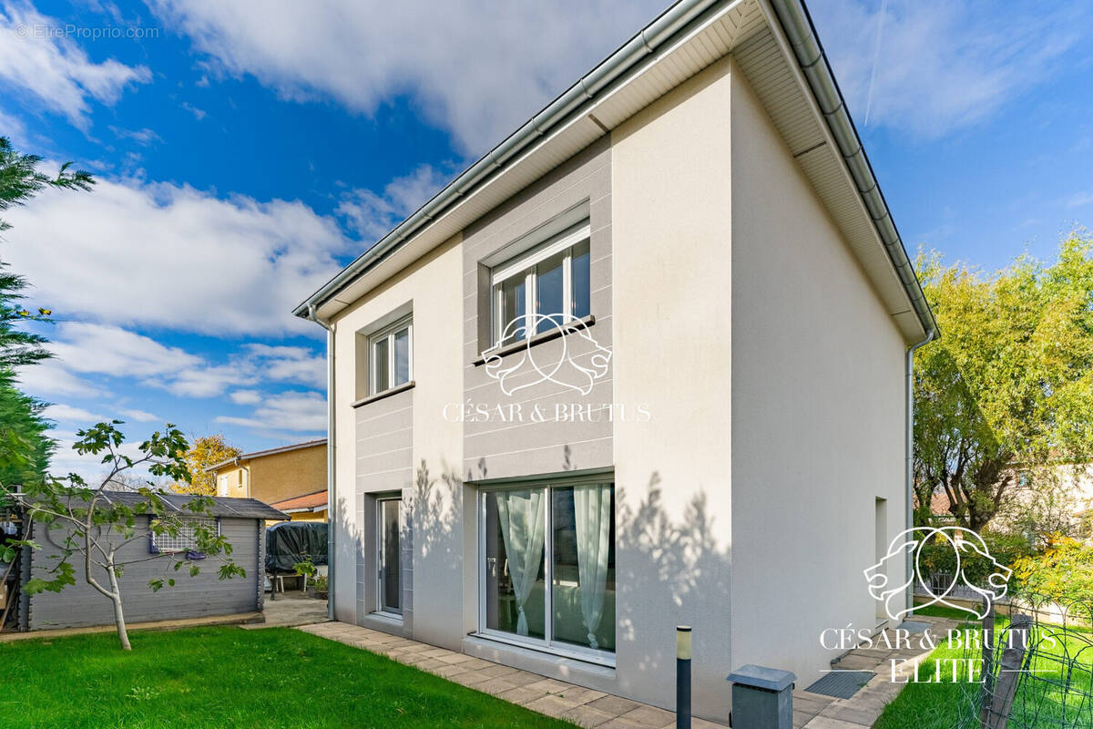 Maison à SAINT-PRIEST