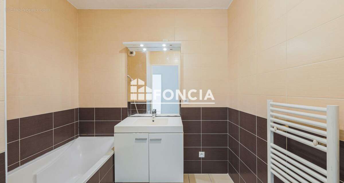Appartement à GIERES