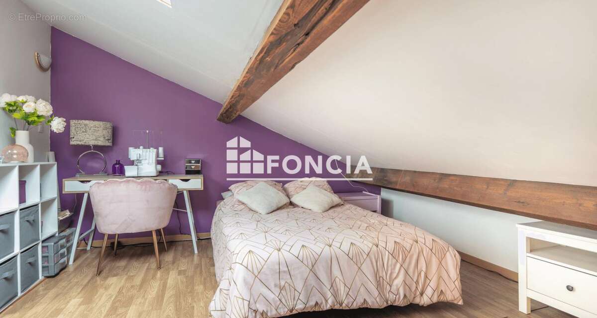 Maison à CHAMP-SUR-DRAC