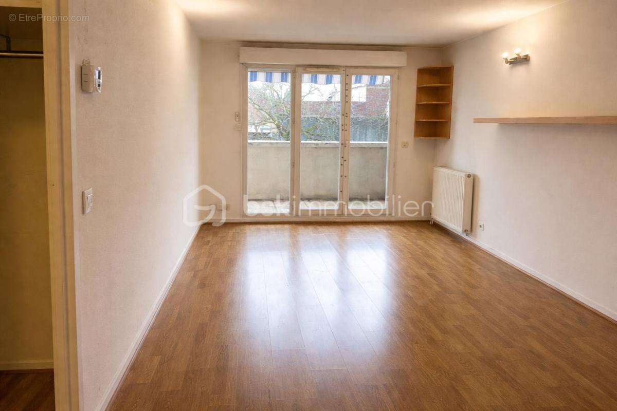 Appartement à LE BLANC-MESNIL