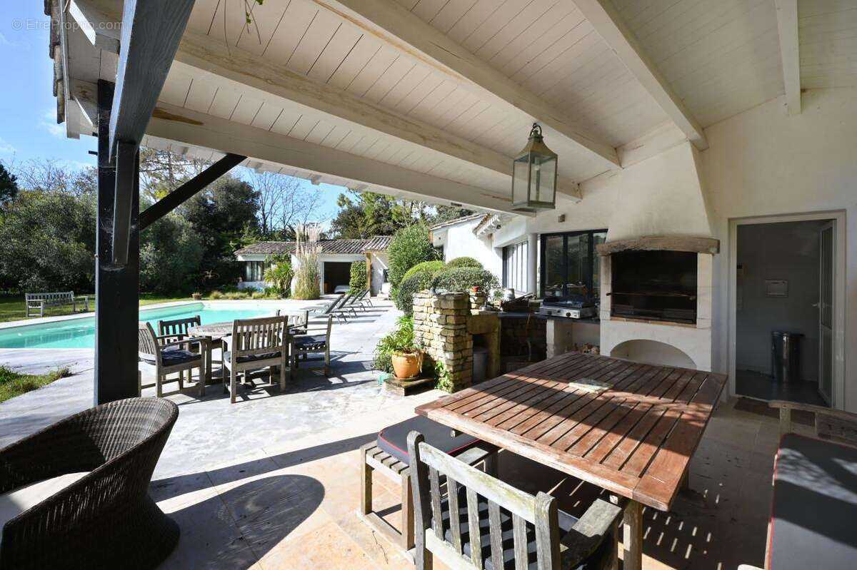 Maison à LES PORTES-EN-RE