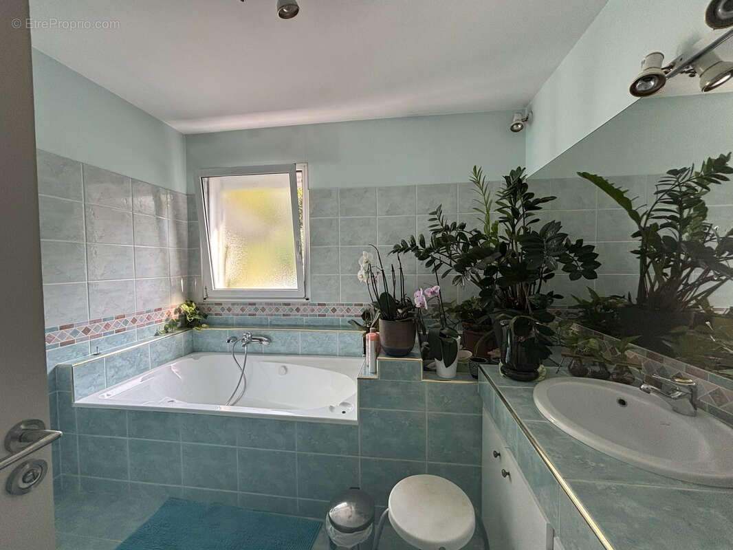 Maison à CARBON-BLANC