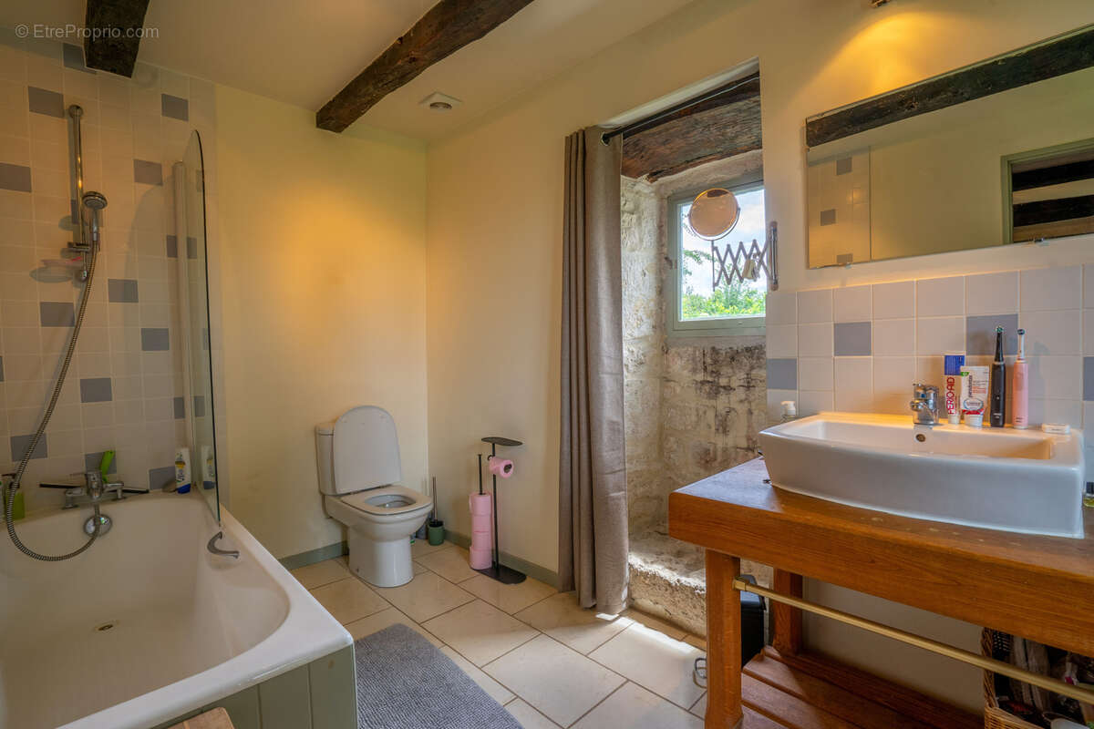 Maison à BAGAT-EN-QUERCY