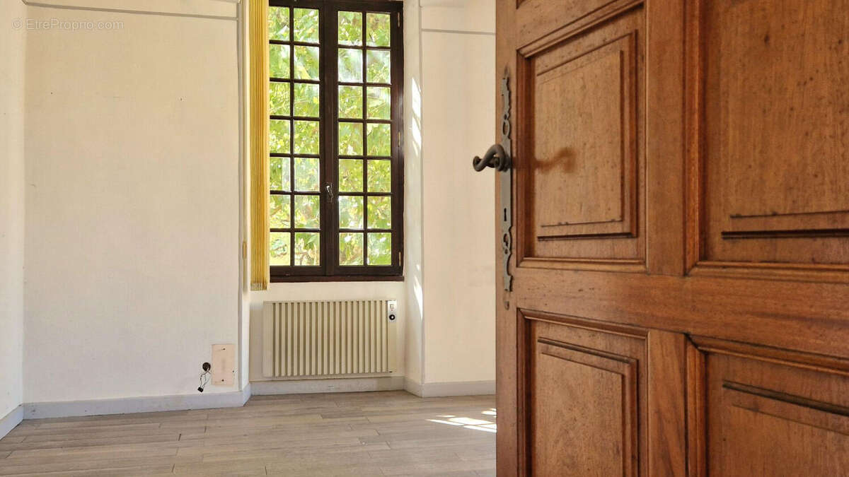 Appartement à SAINTE-CECILE-LES-VIGNES