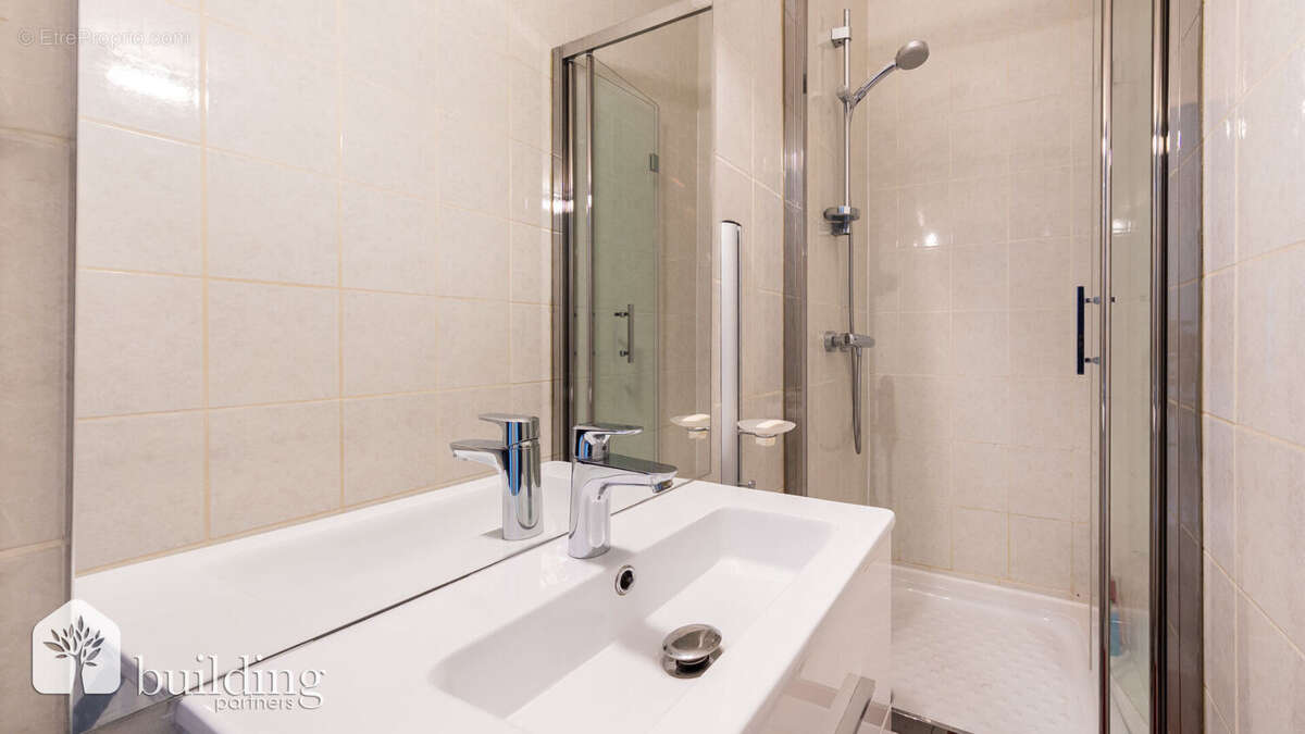 Neuilly-sur-Seine Saint-James - Duplex familial 7 pièces de 144,5 m² avec jardin de 59 m² - photo 8