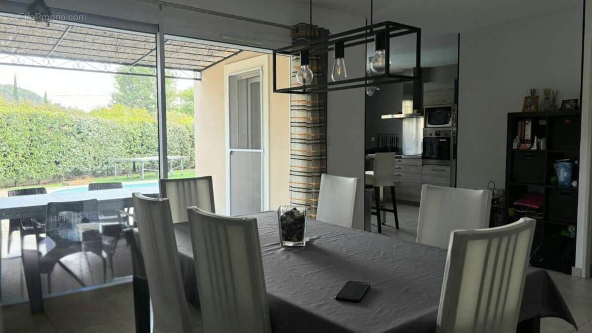 Maison à VIC-LE-FESQ