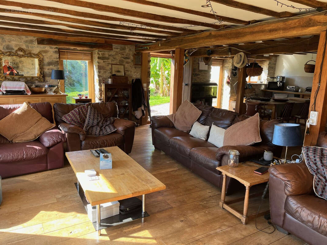 Maison à COUSSAC-BONNEVAL