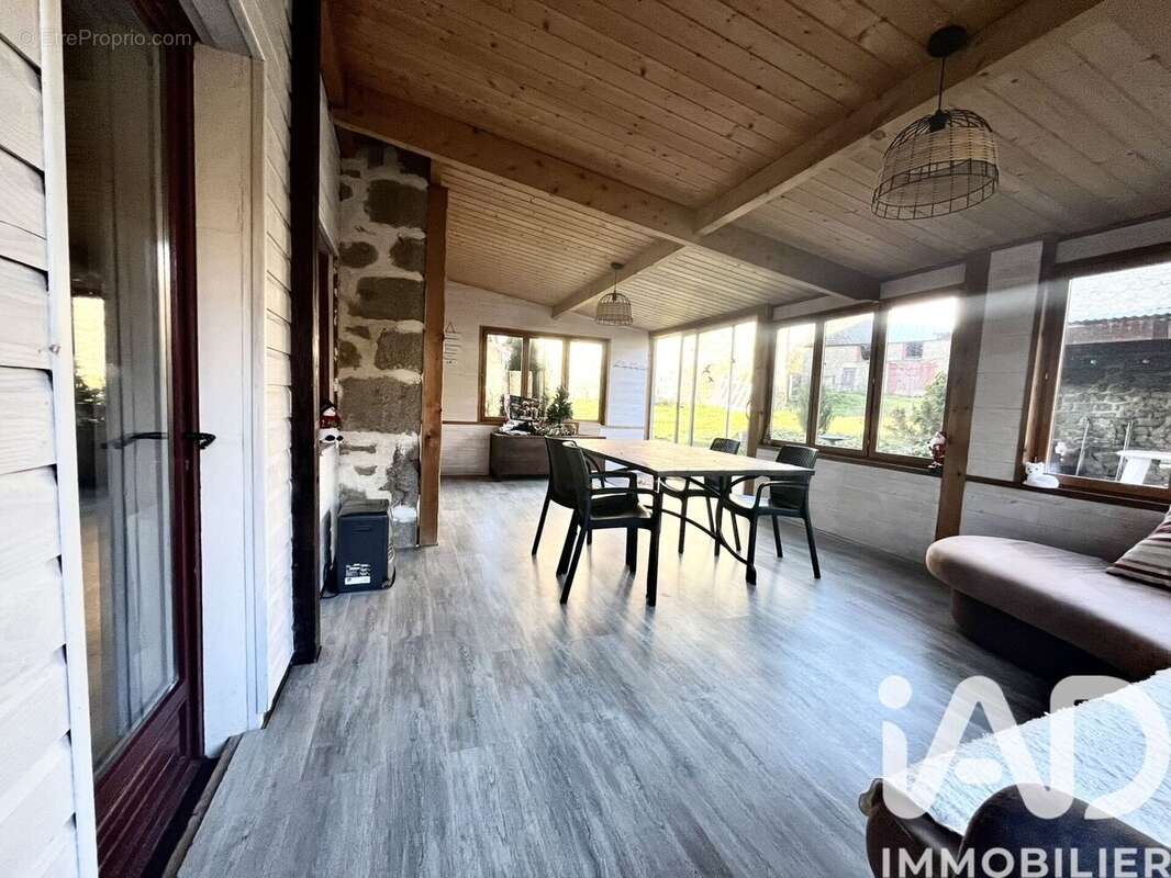 Maison 141 m² à Mainsat  - photo 2