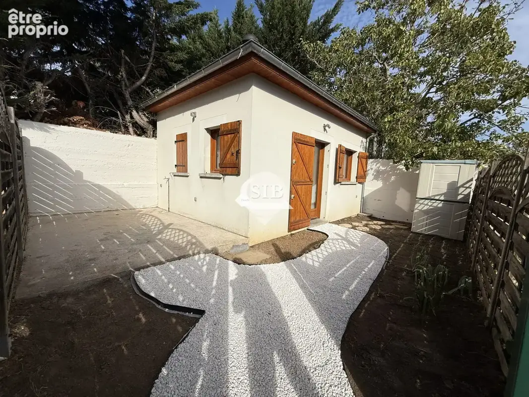 Maison 1 pièce 18 m² à vendre à La Ville-Du-Bois (91620) - photo 2