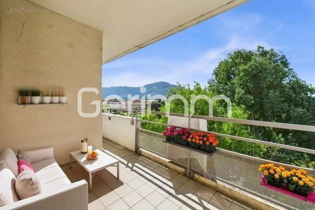 Appartement à SAINT-MARTIN-D&#039;HERES