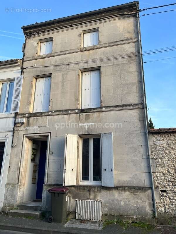 Appartement à COGNAC