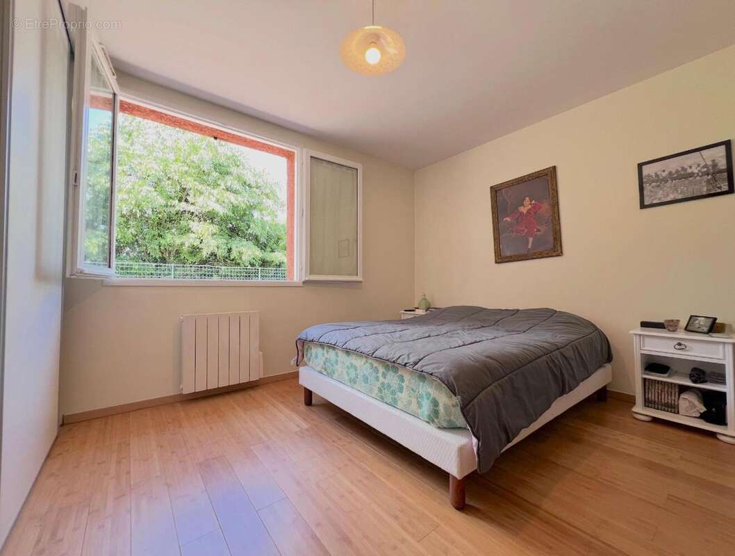 Maison 120 m² à Decines-Charpieu  - photo 7