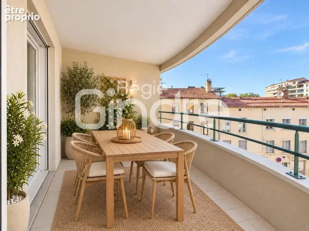 Vente - Appartement - 2 pièces + cuisine - 52 m² - 258 000 € - - photo 3