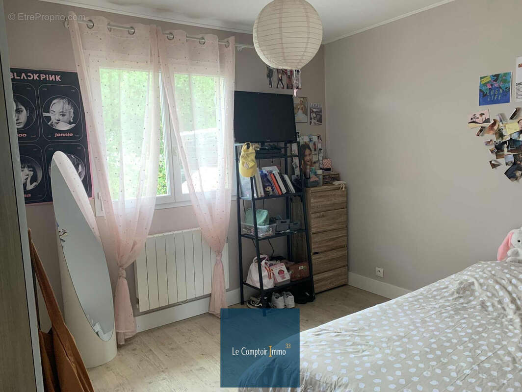 Maison à AMBARES-ET-LAGRAVE