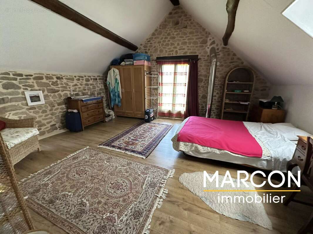 Appartement à VAREILLES