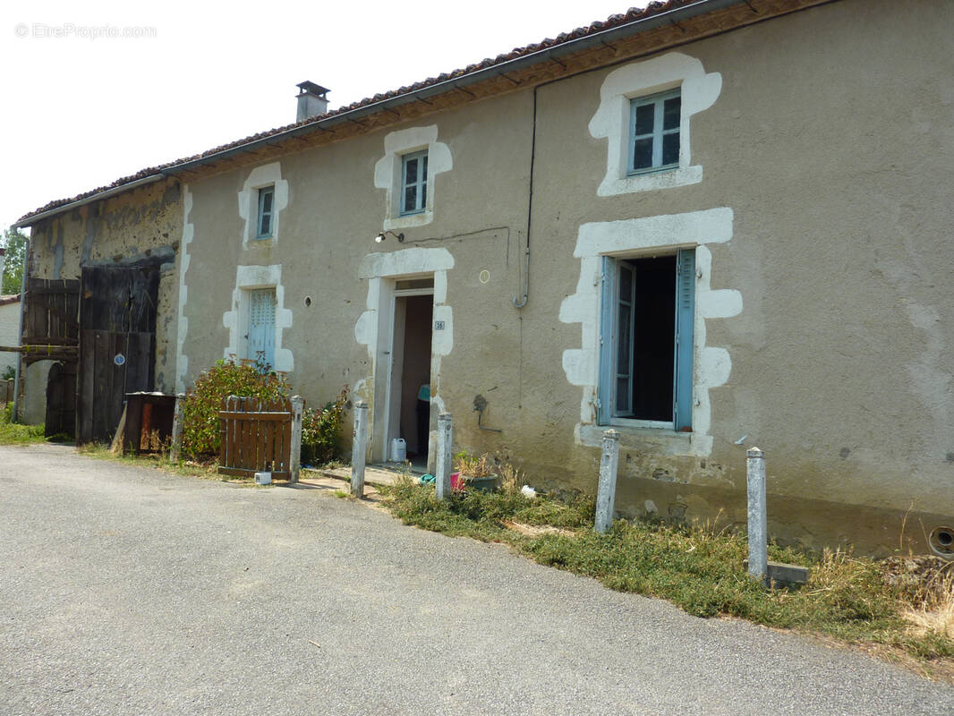 Appartement à SAINT-BONNET-DE-BELLAC