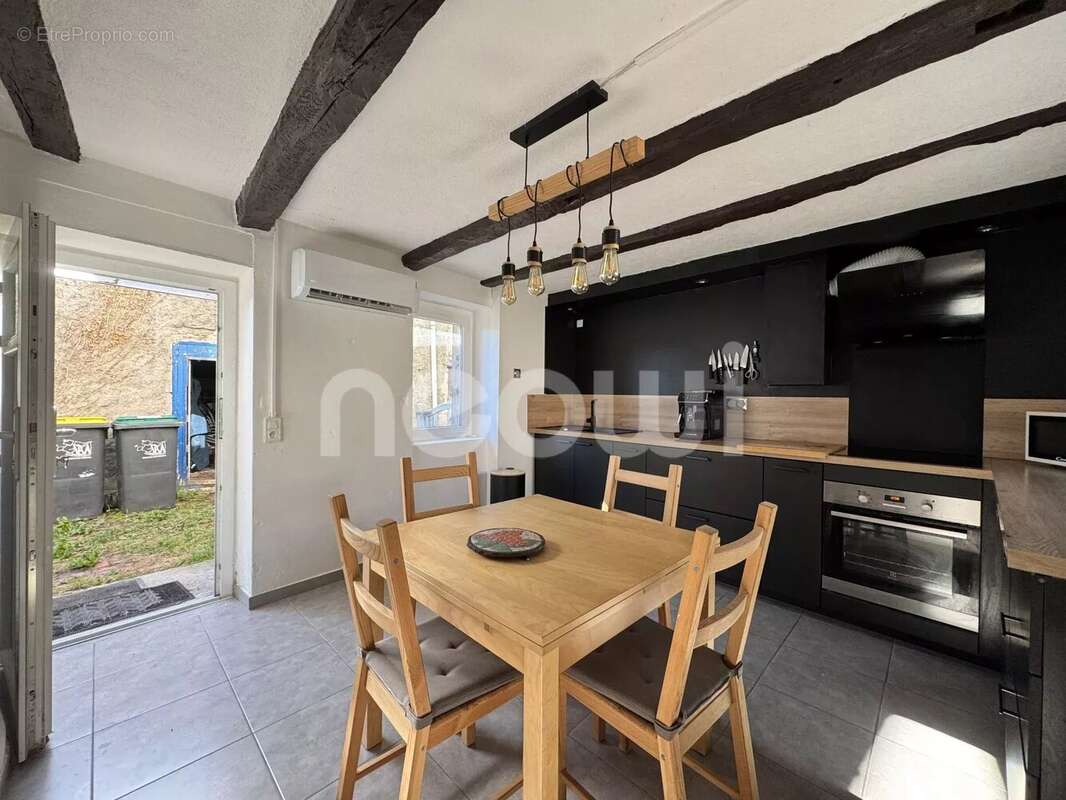 Maison à COMBRONDE
