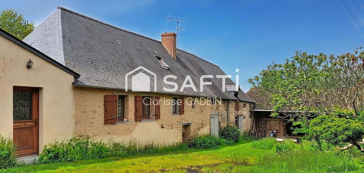 Maison 260 m² à La Selle-Craonnaise  - photo 2