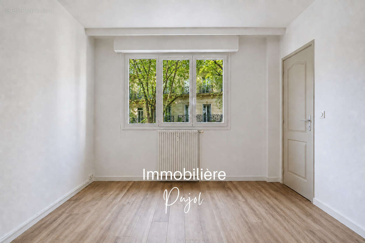 Appartement à MARSEILLE-5E