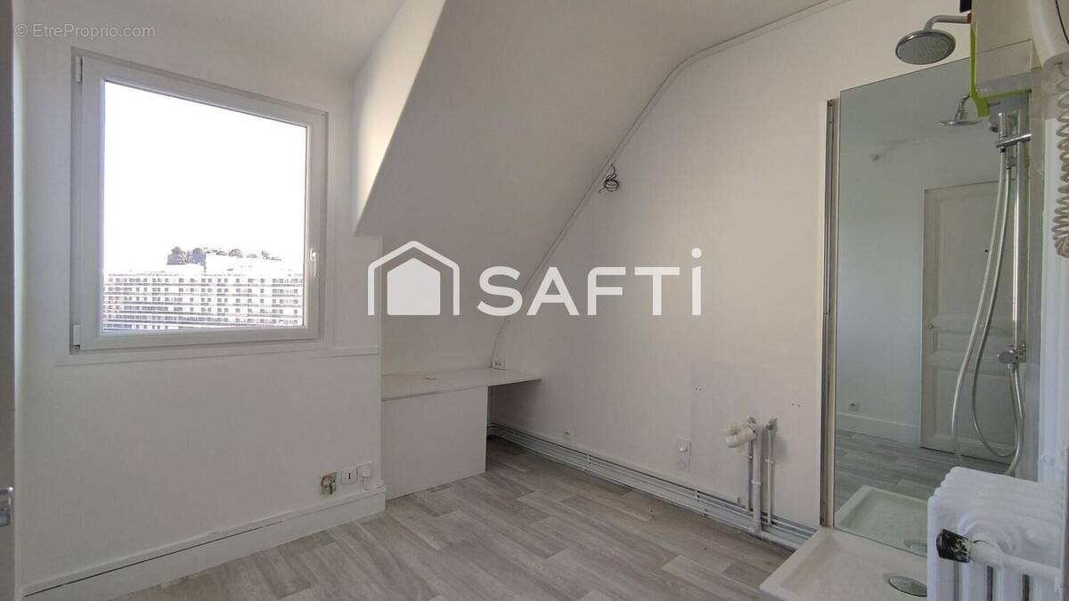 Photo 1 - Appartement à PARIS-16E