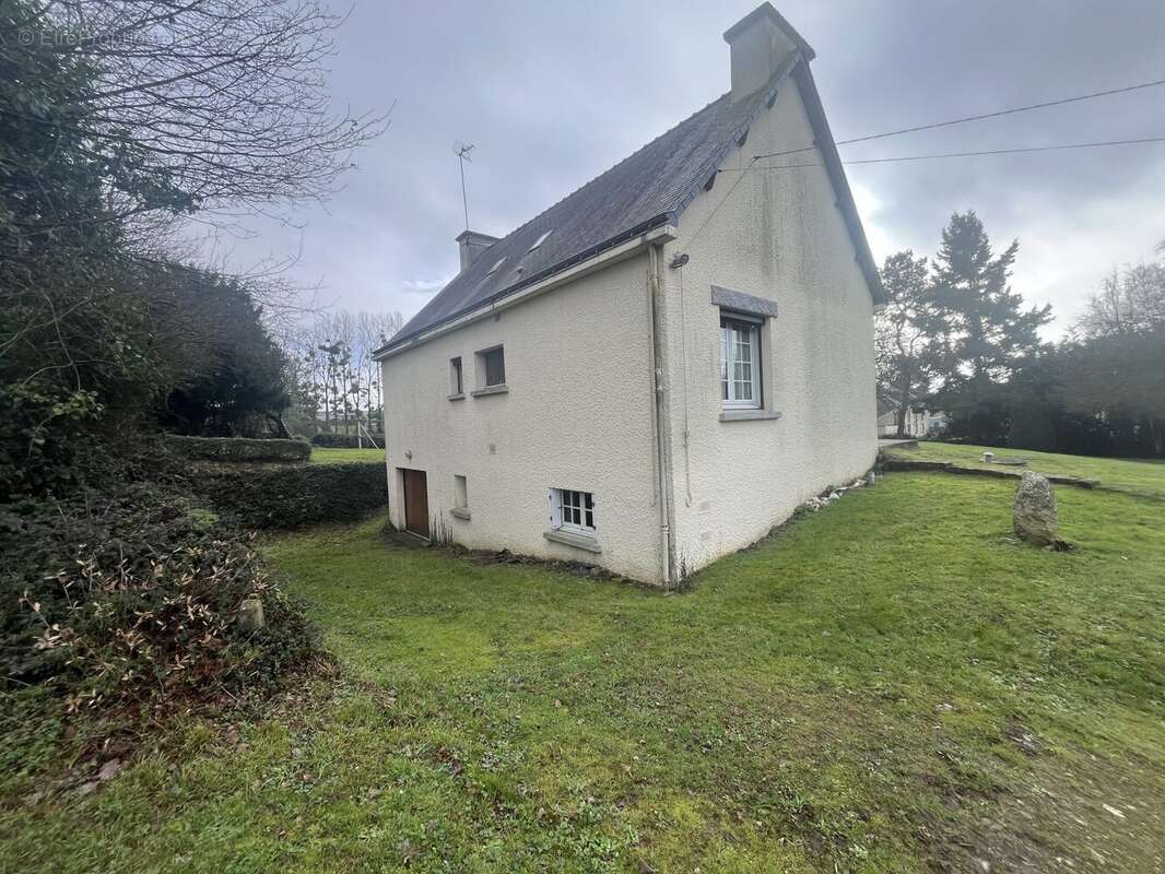 Maison à LOYAT