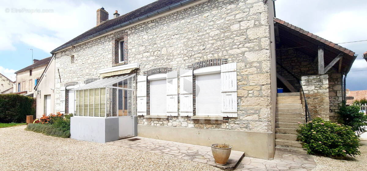 Maison à CHAMPLAY