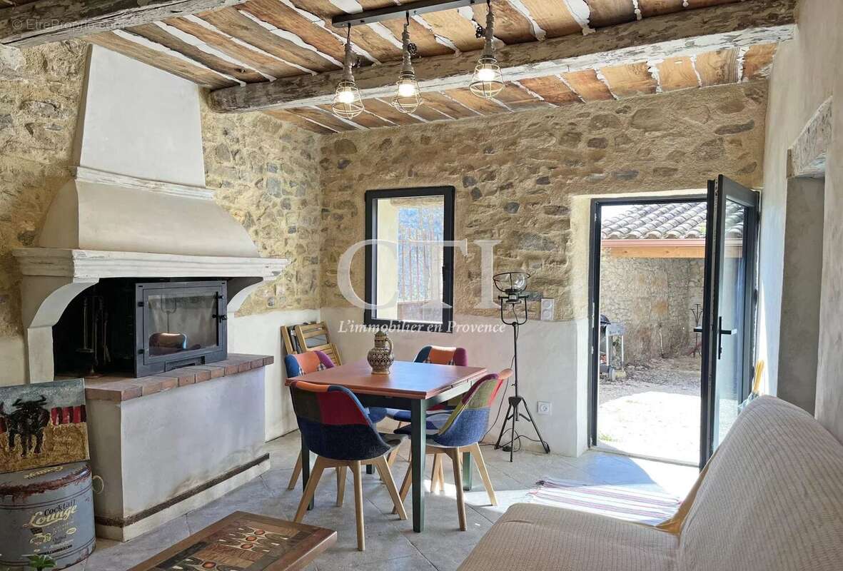 Maison à VAISON-LA-ROMAINE
