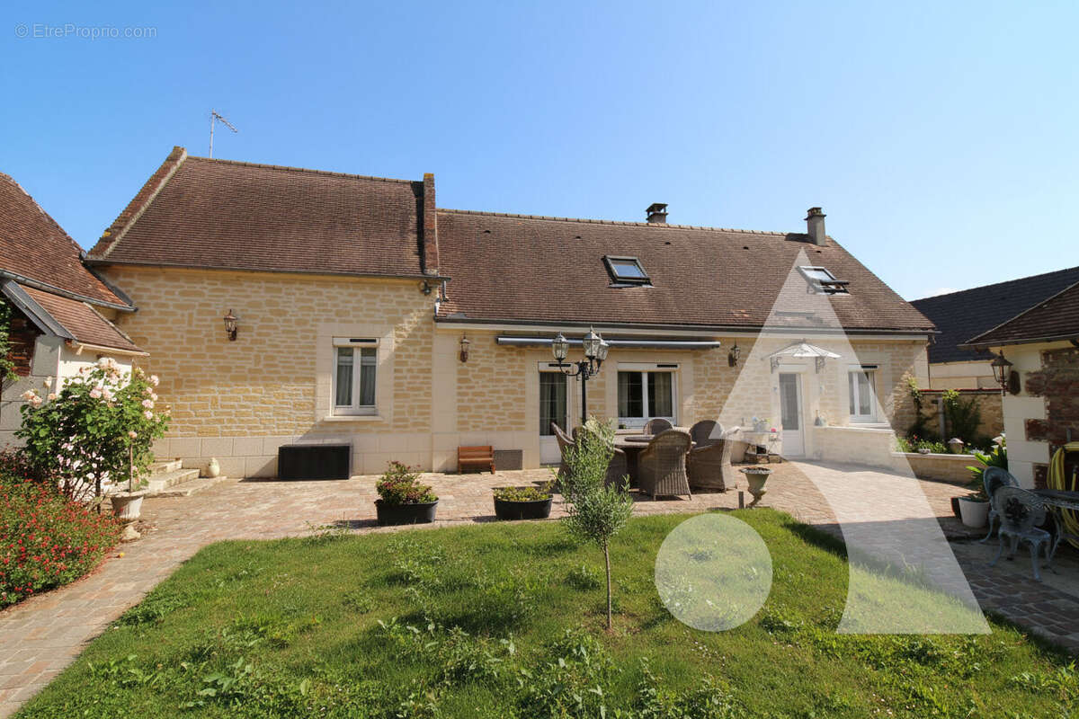 Maison Secteur SAINT MARTIN LONGUEAU 5 pièce(s) 126 m2 - photo 2