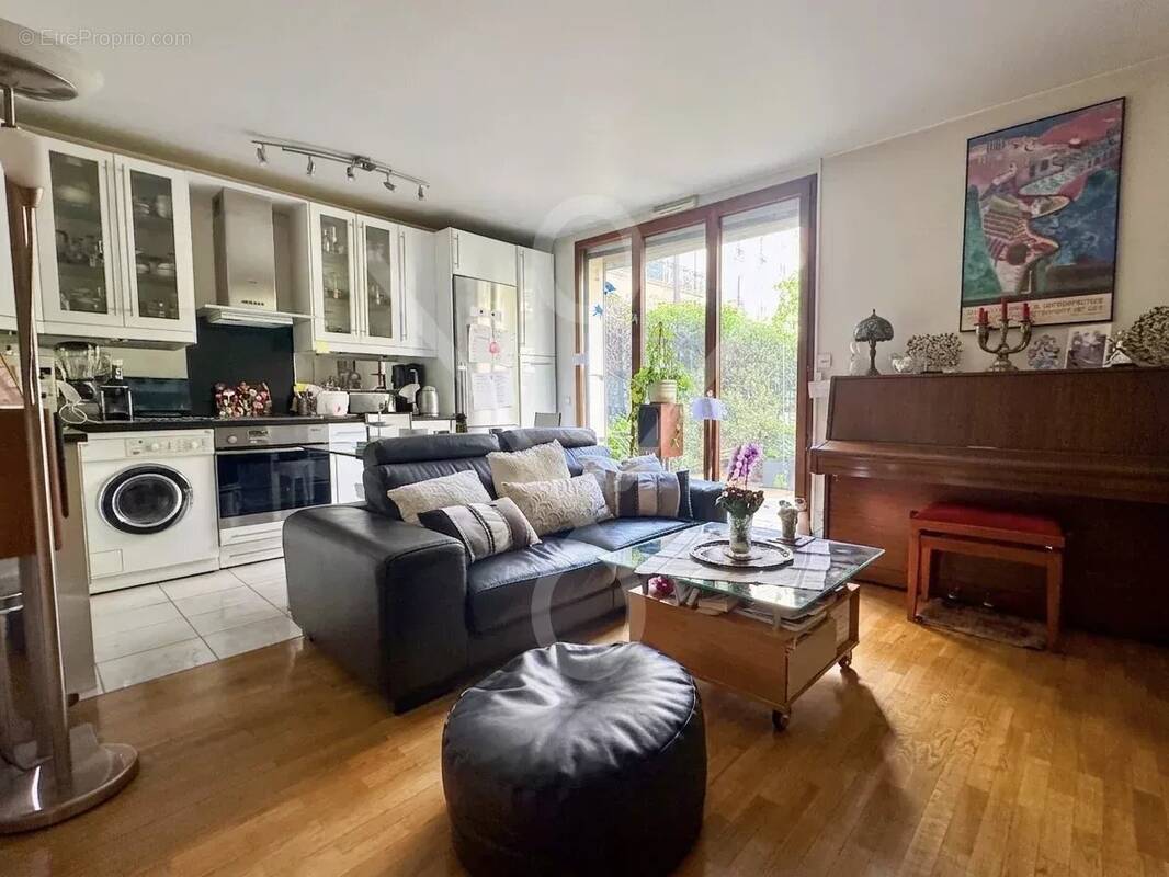 Appartement à PARIS-15E