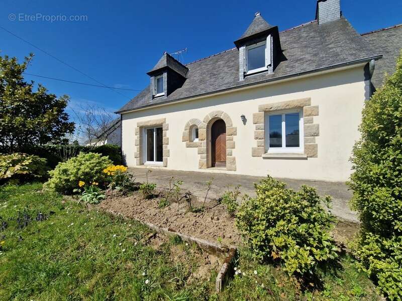 Maison à POMMERIT-LE-VICOMTE
