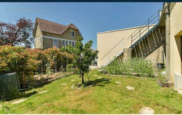 Maison à MONTIGNY-LES-CORMEILLES