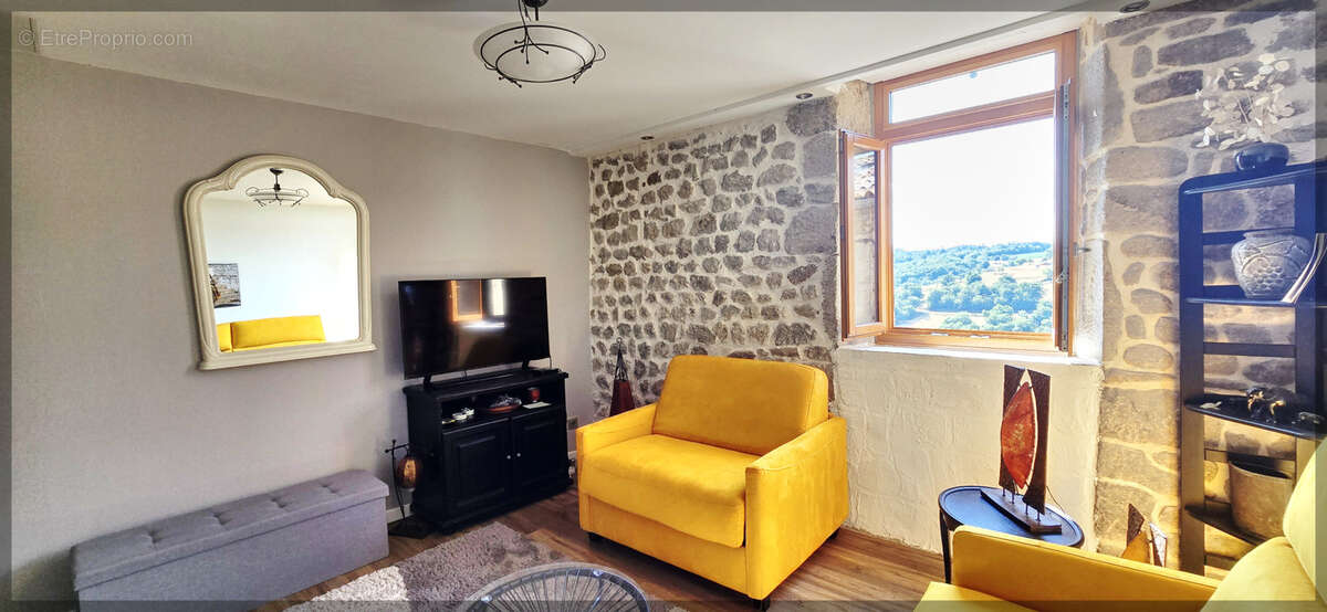 Maison de village rénovée avec terrasse   Chalencon - photo 2