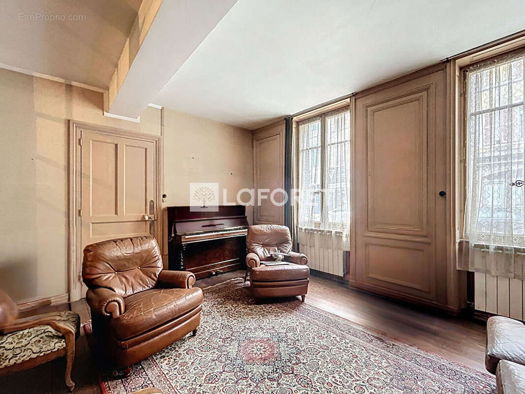 Maison à PONT-DE-VAUX