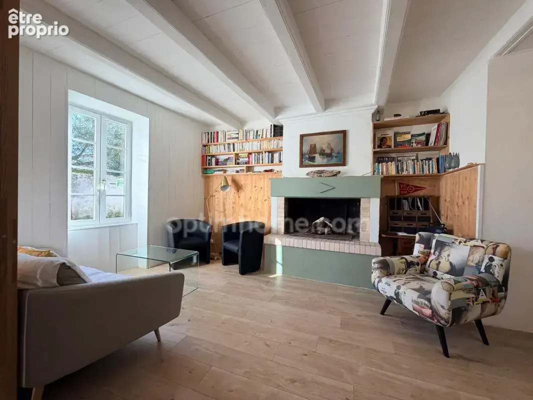 Belle maison de village 5 pièces  avec une dépendance au BOIS PLAGE EN RE 17580 - photo 9