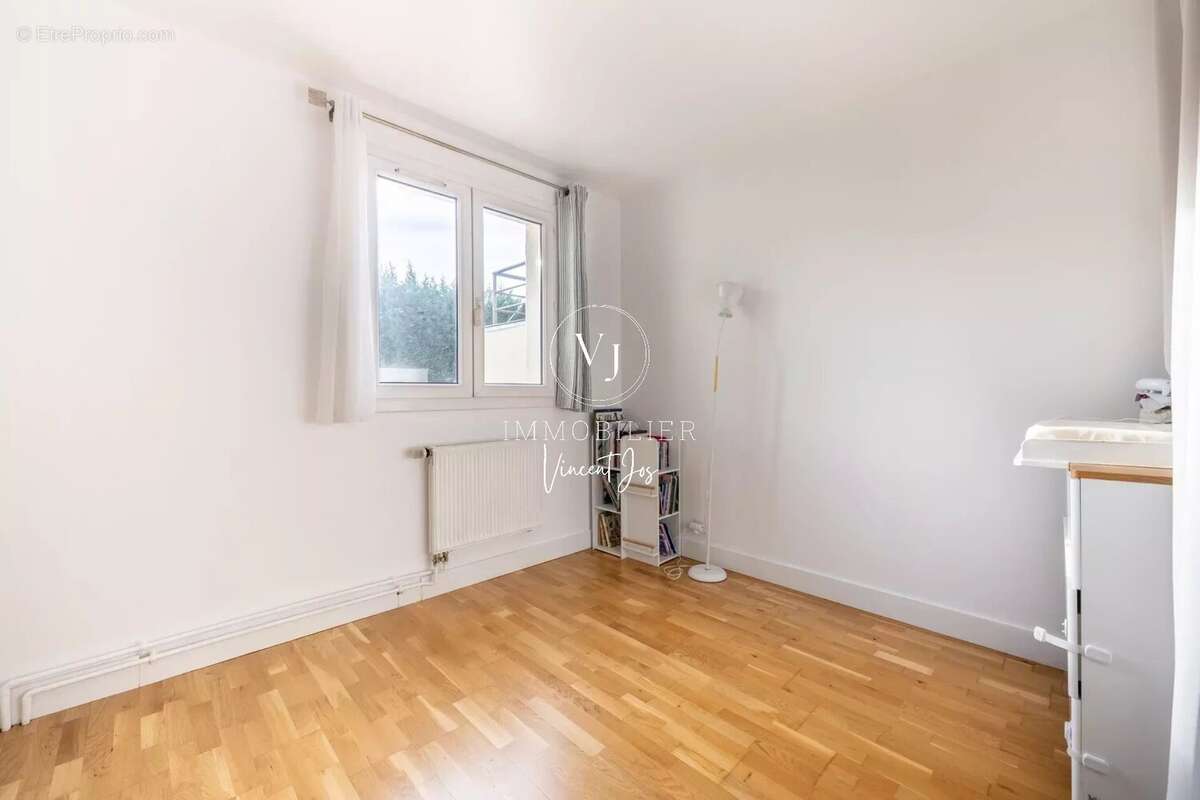 Appartement à VERNEUIL-SUR-SEINE