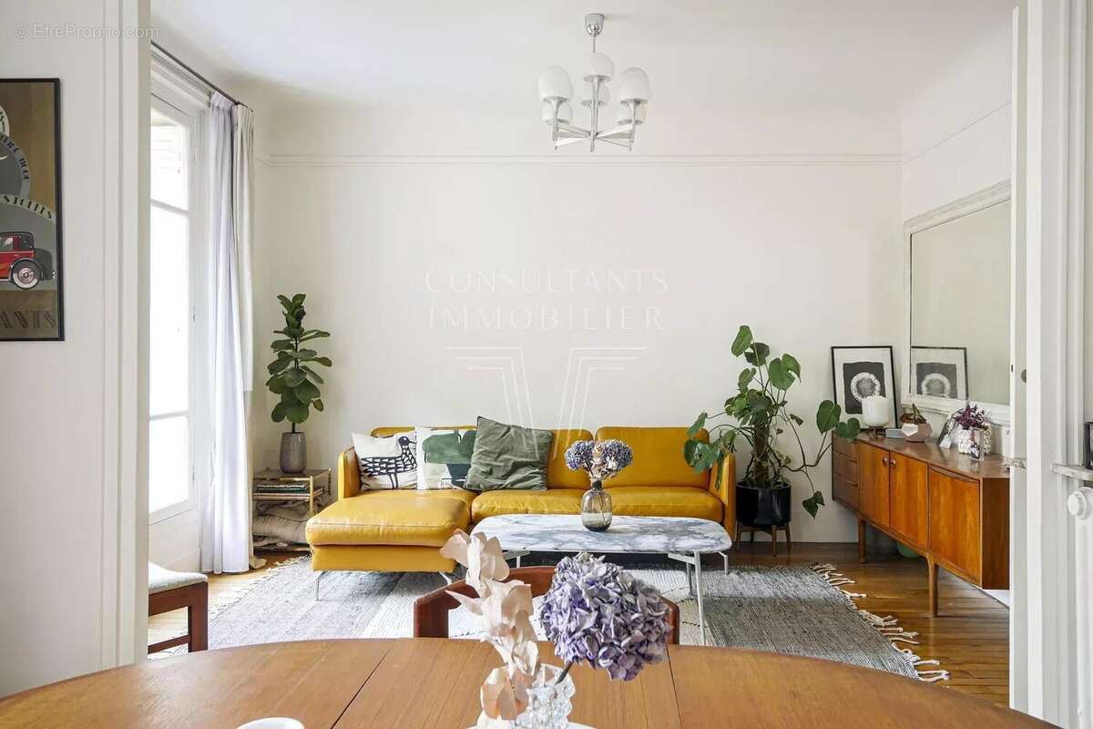 Appartement à PARIS-15E