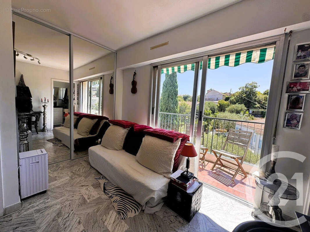Appartement à LE CANNET